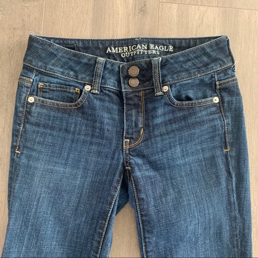 American Eagle Outfitters Blue Jeans Artist. P - Picture 3 of 6